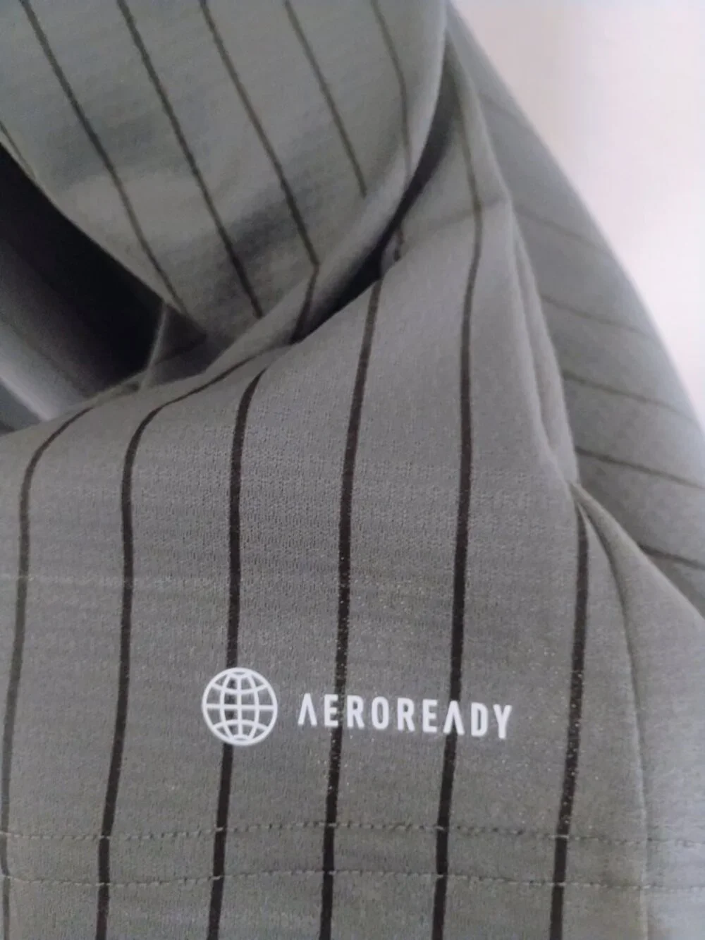Adidas Men's L Gray Black Pinstripe FreeLift AEROREADY Tennis Polo Shirt